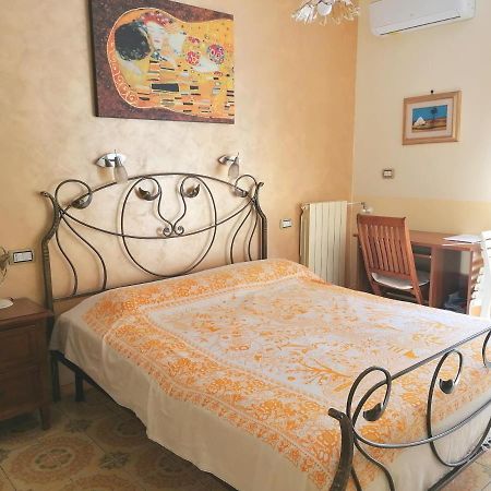 B&B Il Giardinetto Альгеро Экстерьер фото